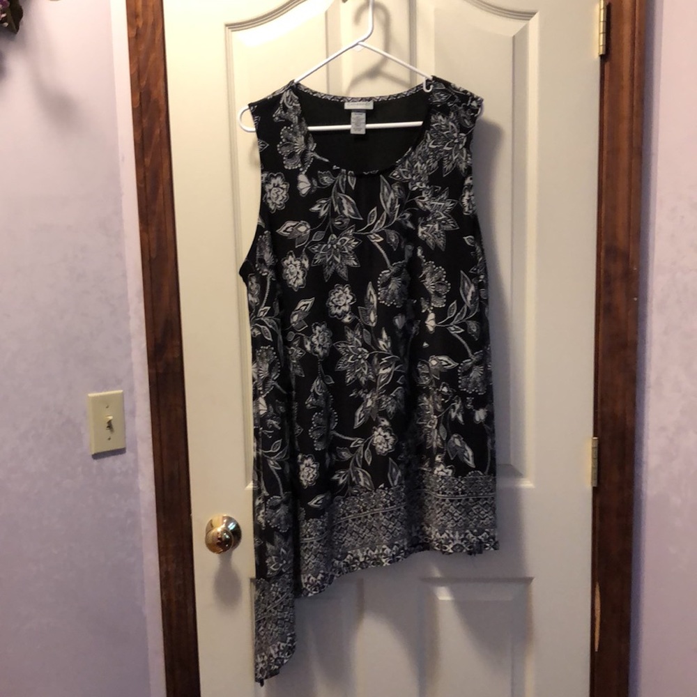 Catherine’s - asymmetrical hem blouse 14/16